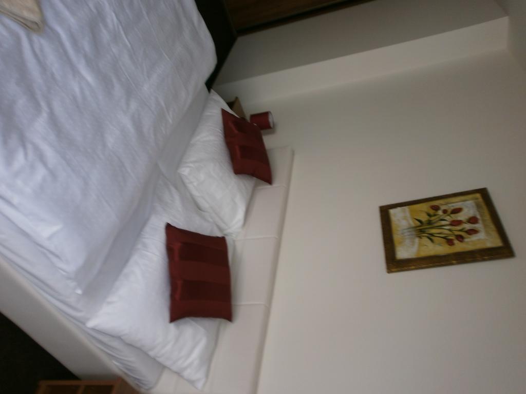 Hotel U Cisare เมลนิค ภายนอก รูปภาพ