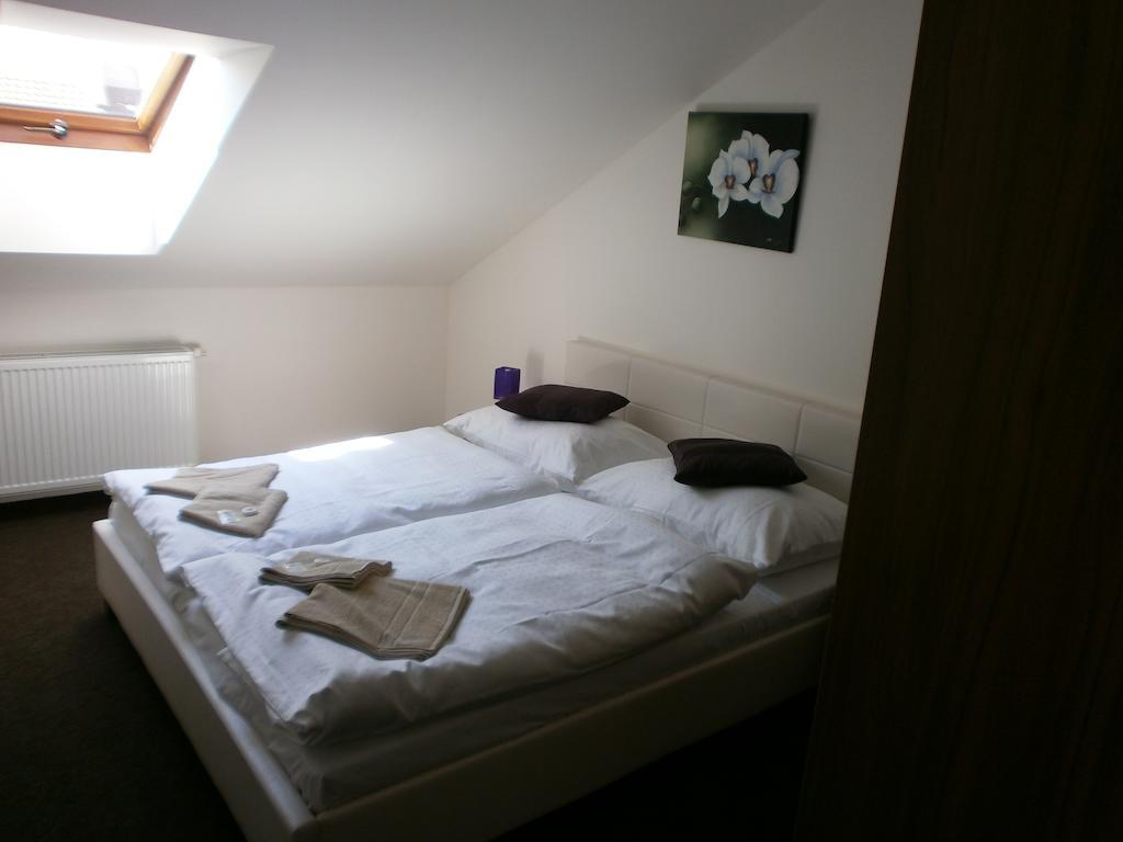 Hotel U Cisare เมลนิค ภายนอก รูปภาพ