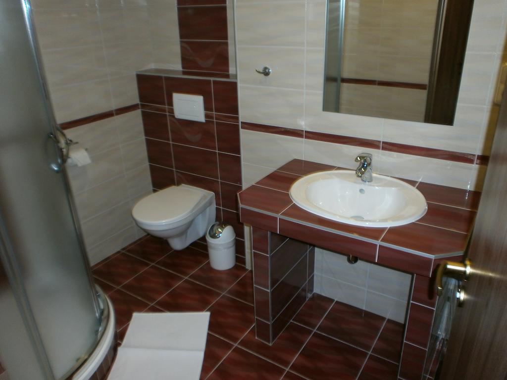 Hotel U Cisare เมลนิค ภายนอก รูปภาพ