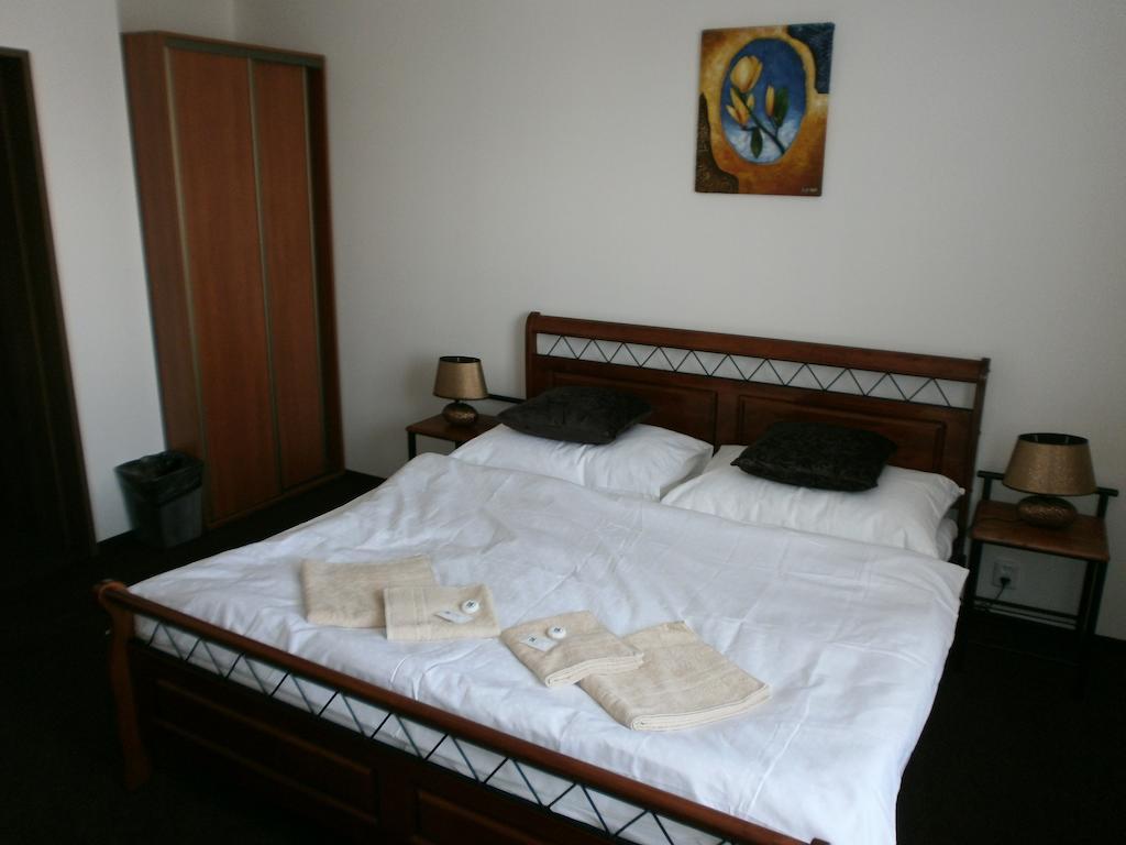 Hotel U Cisare เมลนิค ภายนอก รูปภาพ