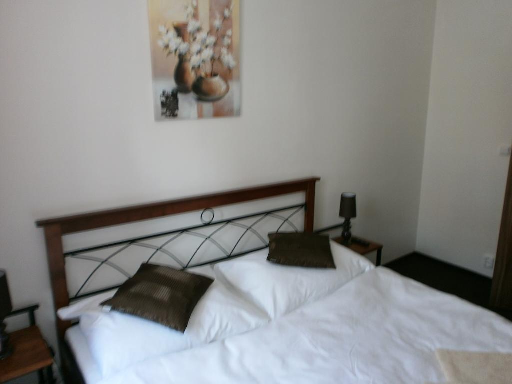 Hotel U Cisare เมลนิค ภายนอก รูปภาพ